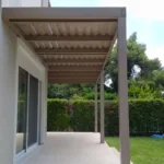 Ξύλινη πέργκολα με διπλή τάβλα Ξύλινη πέργκολα με διπλή τάβλα